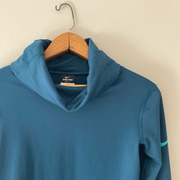 NIKE Dri-fit top - Picture 4 of 6